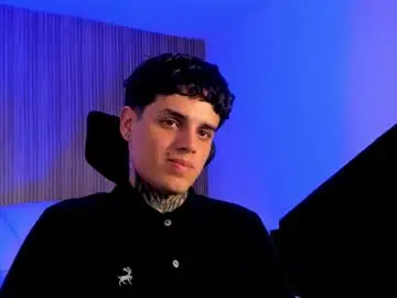 Chaturbate Nude Webcam of declan_fox