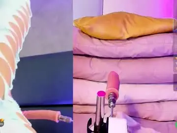 Chaturbate Live Sex Cam of leslymonroe