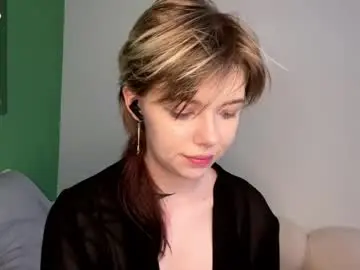 Chaturbate Adult Video Chat of liliandaniels