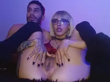 Chaturbate Live Sex Cam of anhell_111