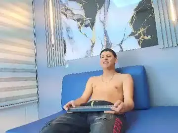 Chaturbate Free Porn Cam of carl_west2