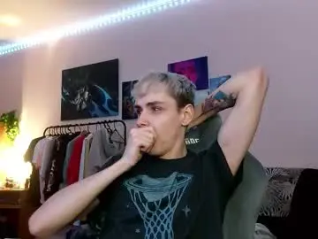 Chaturbate Watch Live Sex Cams of danny_fox888