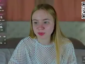 Chaturbate Live Sex Cam of ida_lewiss