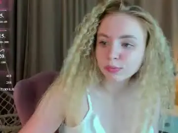 Chaturbate Live Sex Cam of ida_lewiss