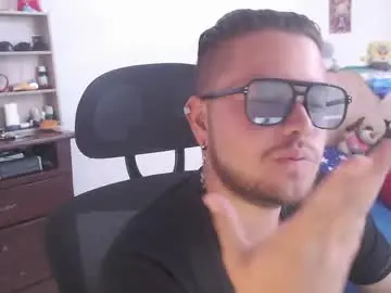 Chaturbate Watch Live Sex Cams of johanleonsweetboy