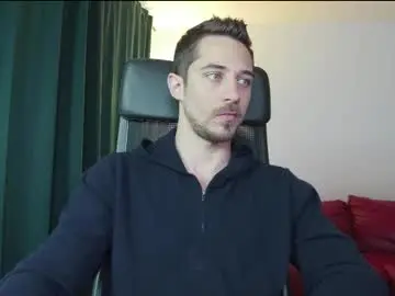 Chaturbate Free Porn Cam of mrgreeneyes01