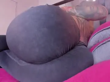 Chaturbate Live Sex Cam of thepam_boobs