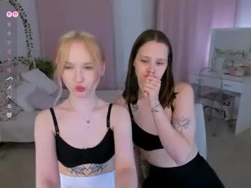 Chaturbate Watch Live Sex Cams of lisaluve