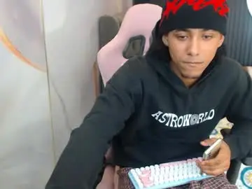 Chaturbate Live Sex of taylor_bigdick18