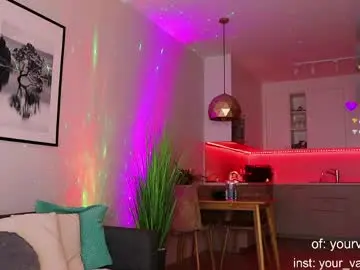 Chaturbate Sex Cam of crazybabyyy