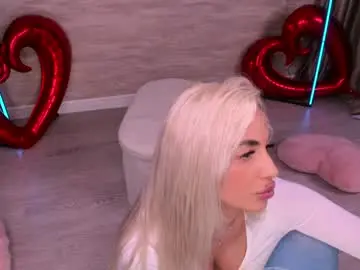 Chaturbate Live Sex Cam of elisabeth_jason