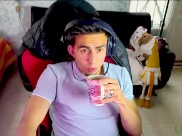 Chaturbate Live Sex of esteban_y_heidy