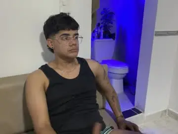 Chaturbate Live Porn of nicvelez22