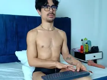 Chaturbate Free Live Porn of ethan_briggs