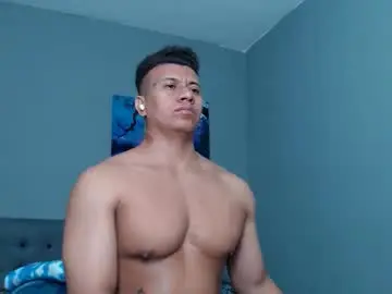Chaturbate Live Sex Cam of lothbrok_strong