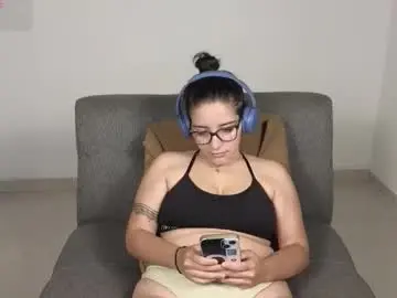 Chaturbate Live Sex Cam of moonwoman_