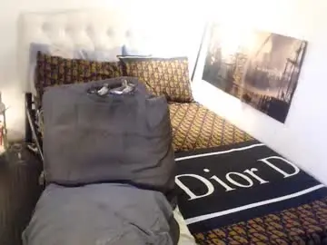 Chaturbate Live Porn of xqueenyasiandomcumx