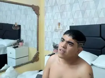 Chaturbate Nude Webcam of mikehuddson