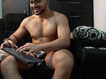Chaturbate Live Sex Cam of roger_belmont