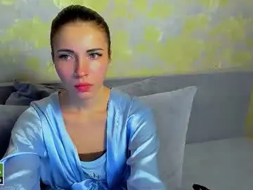 Chaturbate Live Sex Cam of kira_moon_1