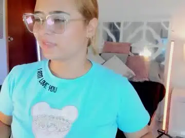 Chaturbate Sex Chat of mikaelastonne