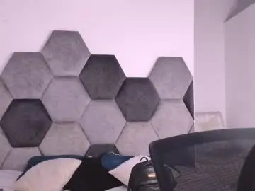 Chaturbate Adult Video Chat of mikaelastonne