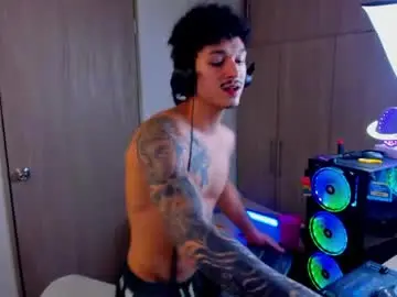 Chaturbate Sex Cam of morthy_downey