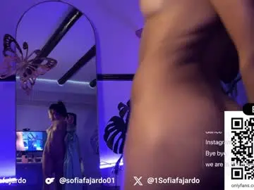 Chaturbate Live Sex Cam of sweet_littleee