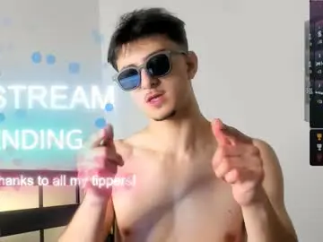 Chaturbate Live Sex of 19_david_19