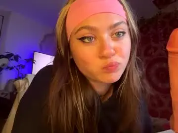 Chaturbate Adult Video Chat of peachesncreampiezz