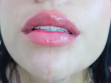 Chaturbate Sex Chat of mia_roux1