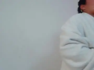 Chaturbate Adult Video Chat of mia_roux1