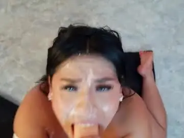 Chaturbate Free Porn Cam of mia_roux1