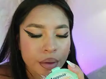 Chaturbate Free Porn Cam of mia_roux1