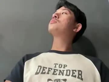 Chaturbate Best live sex cam show of sweetguy102103