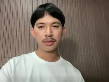 Chaturbate Nude Webcam of sweetguy102103