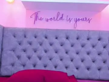 Chaturbate Free Live Porn of curvy_bigass18