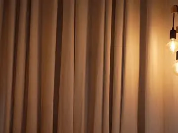 Chaturbate Watch Live Sex Cams of emyii