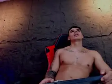 Chaturbate Live Sex Cam of joseph__boy