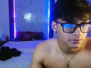 Chaturbate Sex Chat of mr_yisuz