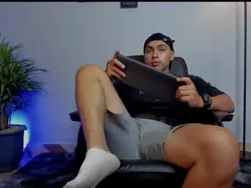 Chaturbate Adult Webcam of ronnie_canford