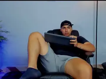 Chaturbate Private Sex Chat of ronnie_canford