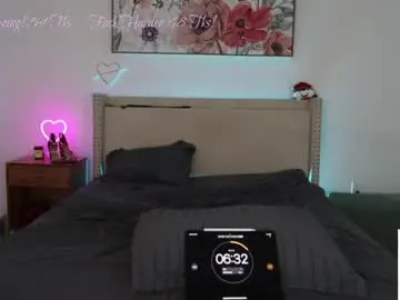 Chaturbate Watch Live Sex Cams of ari_lovexo