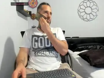 Chaturbate Live Sex Cam of sexycolombian2022