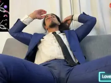 Chaturbate Live Sex Cam of tom_blunt96