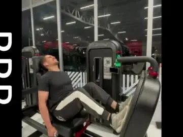 Chaturbate Watch Live Sex Cams of tom_blunt96