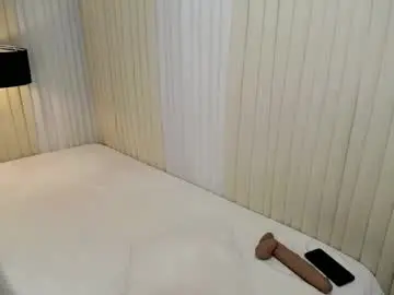 Chaturbate Live Sex of xhugejerkingtransx