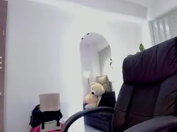 Chaturbate Live Sex Cam of lily_cash1