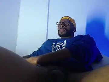 Chaturbate Nude Webcam of denzo_cornell