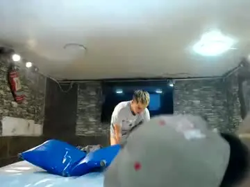 Chaturbate Live Sex Cam of goldenjoi